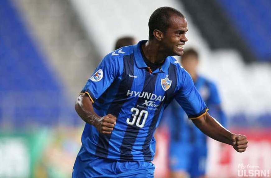 Júnior Negão brilha com mais 2 gols para colocar Ulsan na ponta na Coreia do Sul