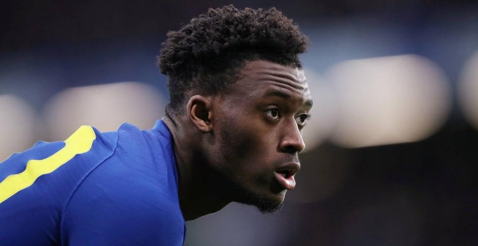 Atacante do Chelsea fura quarentena e é detido acusado de estupro