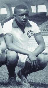 Ídolo do Votuporanguense, ex-Guarani é socorrido em situação de abandono aos 83 anos