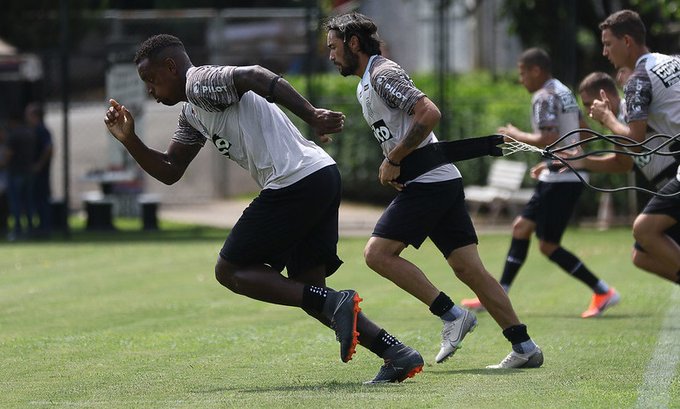 Focada em reforços, Ponte Preta adia decisão por reformulação do elenco