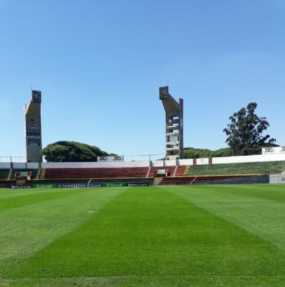Técnico da Portuguesa elogia reforma no gramado do Canindé: ‘Fundamental’