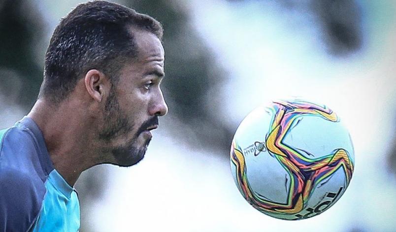 Atacante ex-Cruzeiro espera crescimento da Chapecoense em retomada do futebol