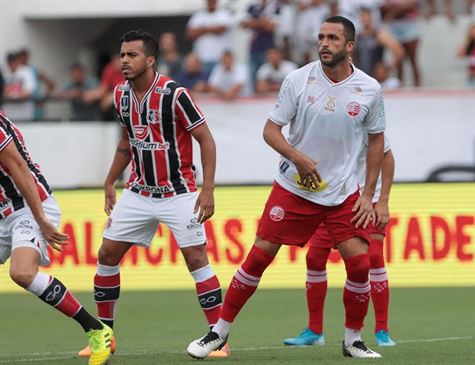 Justiça nega recurso do Sport em ação milionária movida por atual zagueiro do Náutico