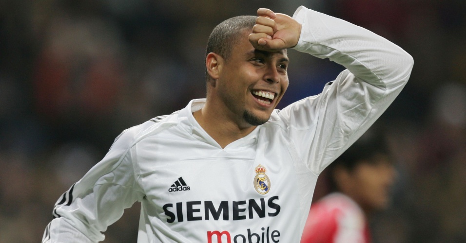 Capello diz ter tido problema com Ronaldo e revela vestiário com cheiro de álcool