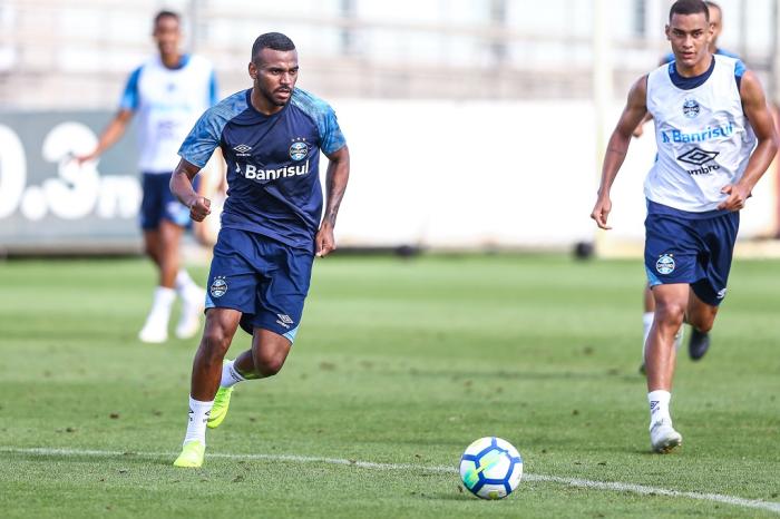 Gaúcho: Lateral do Grêmio será submetido a nova cirurgia