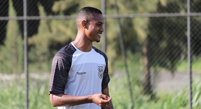 Com apenas um jogo no ano, volante tem futuro incerto na Ponte Preta