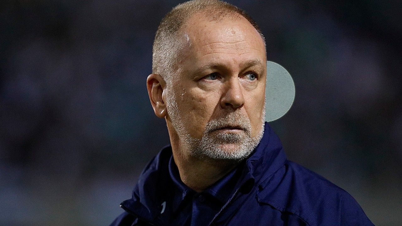 Técnico aciona Cruzeiro na Justiça e pede ‘bolada’ por falta de pagamento