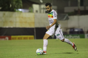 Time catarinense renova com lateral campeão brasileiro da Série D de 2019