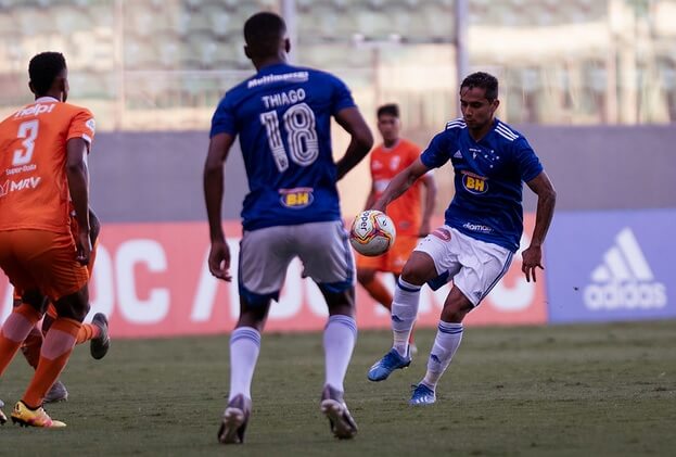 Gestor do Cruzeiro diz que perda de pontos é definitiva: “Correr mais em campo”