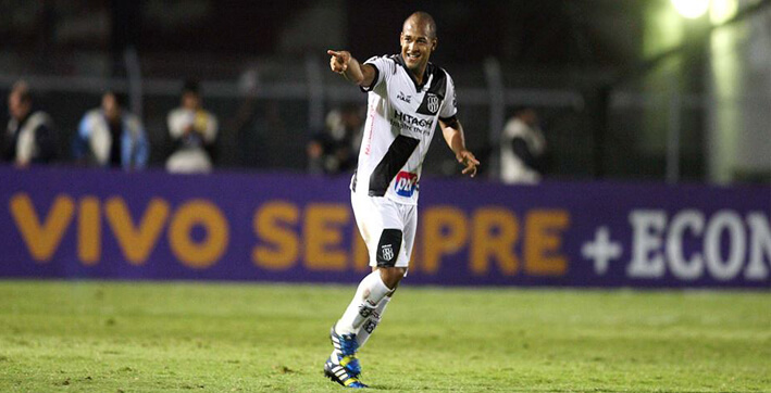 Hoje no Vasco, ex-Corinthians revela desejo de voltar para a Ponte Preta