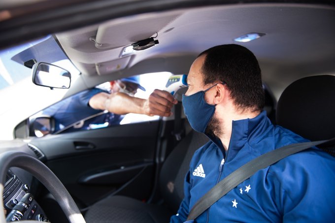 Com ‘resultados inconclusivos’ em testes, Cruzeiro adia retorno aos treinos