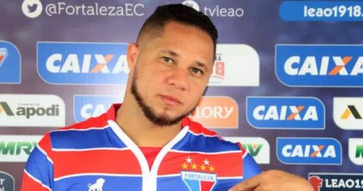 Meia ex-Santos e Vasco confirma saída de clube do Paulista A2