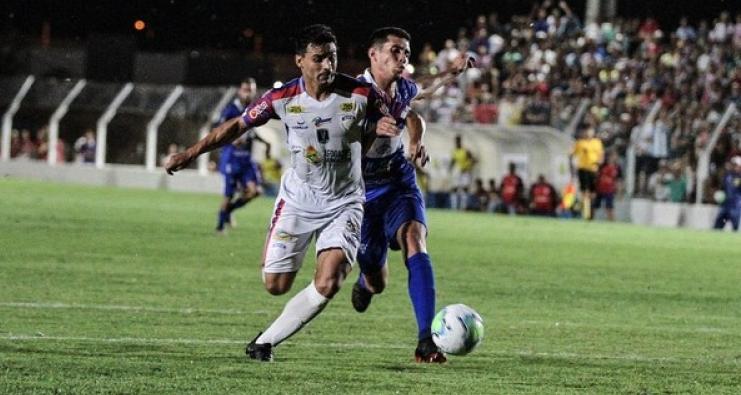 Algoz do Atlético-MG renova com comissão técnica, mas perde dupla titular