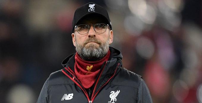 Técnico do Liverpool afirma que jogador pode escolher se treinará ou não agora