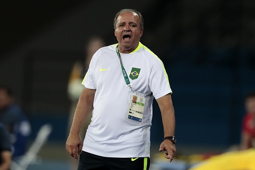 Rivais em campo, clubes se unem em solidariedade a ex-técnico da seleção