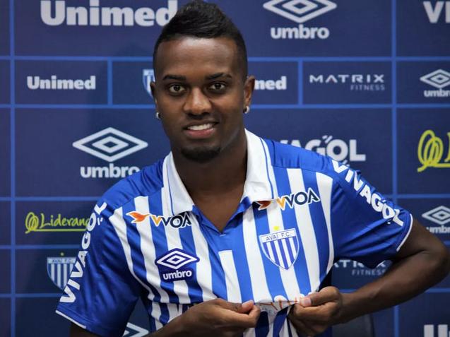 Ralf assina com clube da Série B que libera atacante para cortar gastos