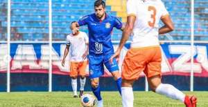 Ídolo do Santa Cruz, atacante confirma saída de clube do Paulista A2: 'Obrigado a todos'