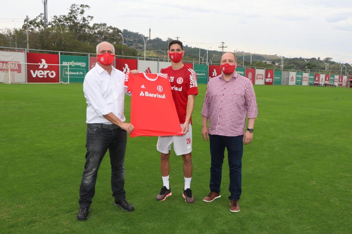 Gaúcho: Internacional renova contrato com promessa até 2025