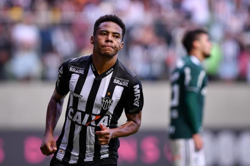 Ex-Flamengo e Corinthians cobra R$ 2,7 milhões do Atlético-MG na Justiça