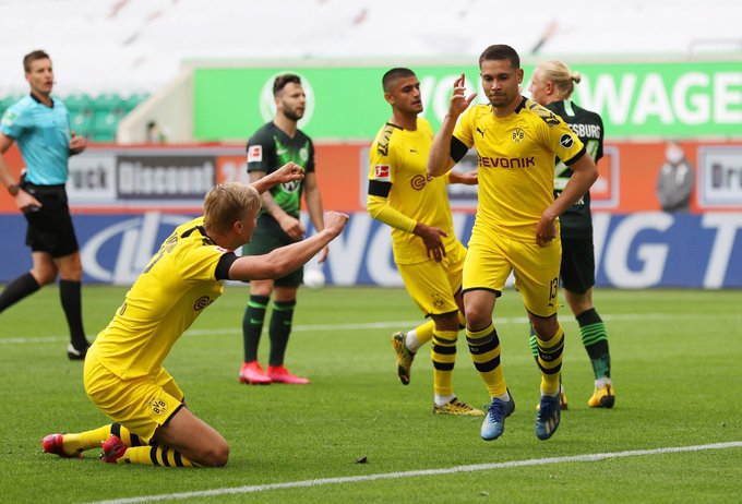 ALEMÃO: Borussia Dortmund vence Wolfsburg e ganha força para clássico contra o Bayern