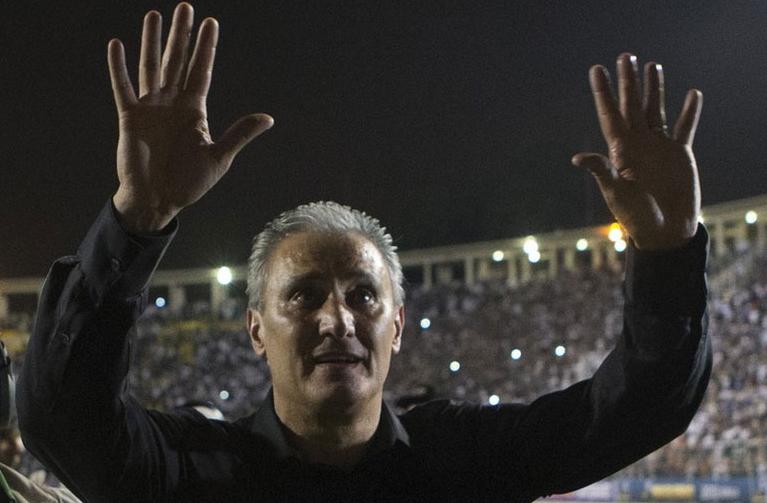 Campeão por Grêmio e Corinthians, técnico da Seleção Brasileira comemora aniversário