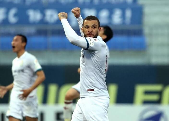 Ex-Ponte Preta e Corinthians comemora gol e vitória na Coreia do Sul