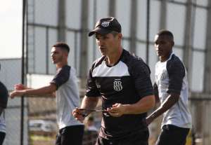 Mesmo a distância, preparador físico elogia treinos na Ponte: 'Todo mundo atento'