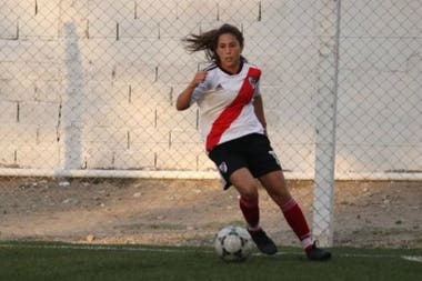 Sem caso no futebol masculino, Argentina registra duas infectadas no feminino
