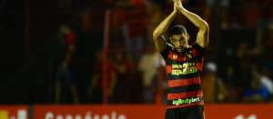 Lazio volta a se interessar por jovem zagueiro do Brasileirão