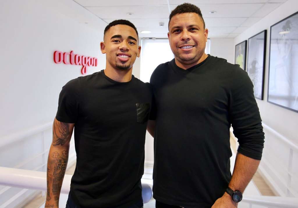 Gabriel Jesus fecha parceria com Fenômeno