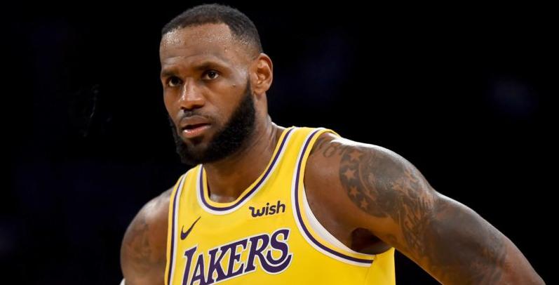 Astro da NBA se revolta com morte de jovem negro durante ação policial nos EUA