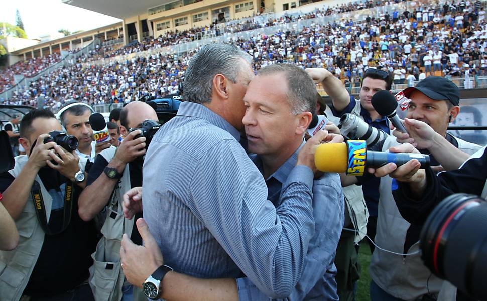 Cruzeiro tem 15 dias para pagar R$ 1 milhão a ex-técnico de Palmeiras e Corinthians