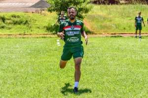 Chapecoense, Brasil de Pelotas e time da Série C disputam atacante