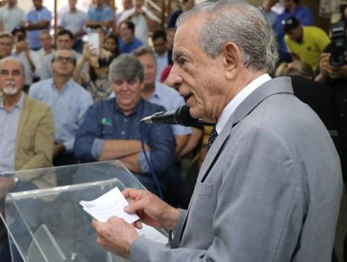 Prefeito de Goiânia decide por volta dos treinos de futebol na próxima semana