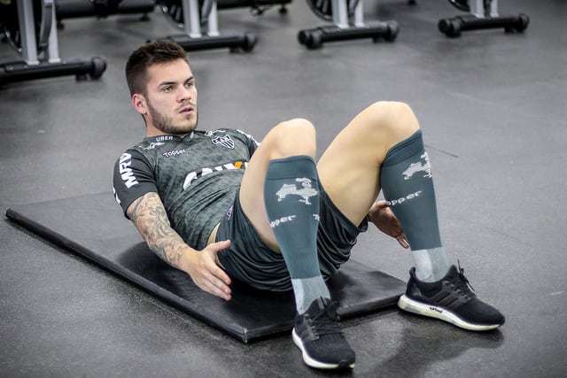 Atlético-MG conversa com Chelsea para contar com meia-atacante