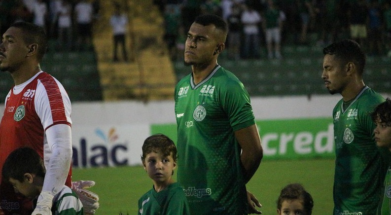 Grana cai, e Guarani acerta parte dos salários pendentes com o elenco