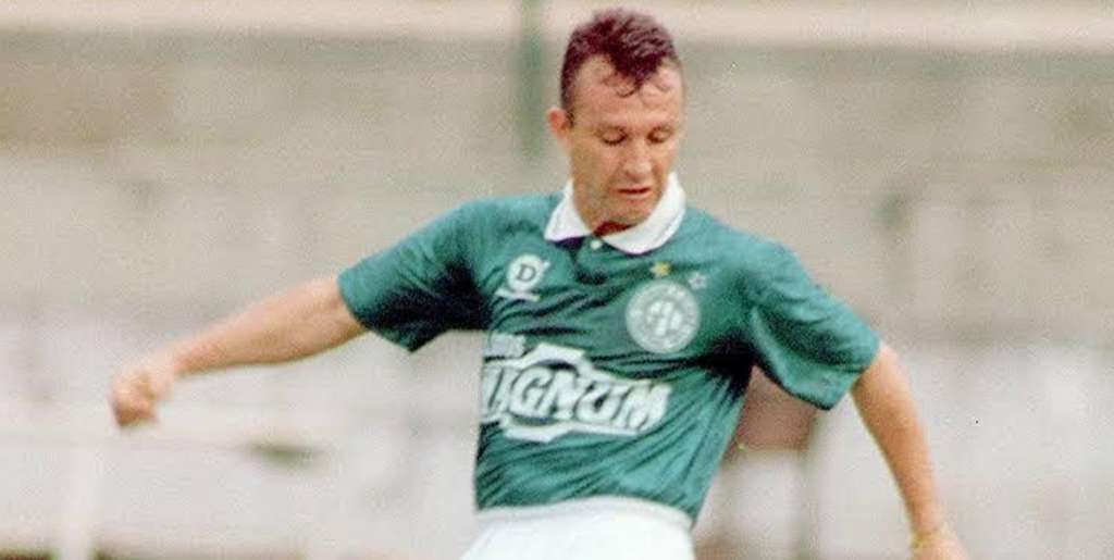 Neto com a camisa do Guarani