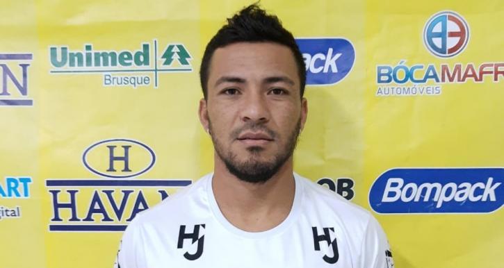 Anderson Martins deu positivo para COVID-19