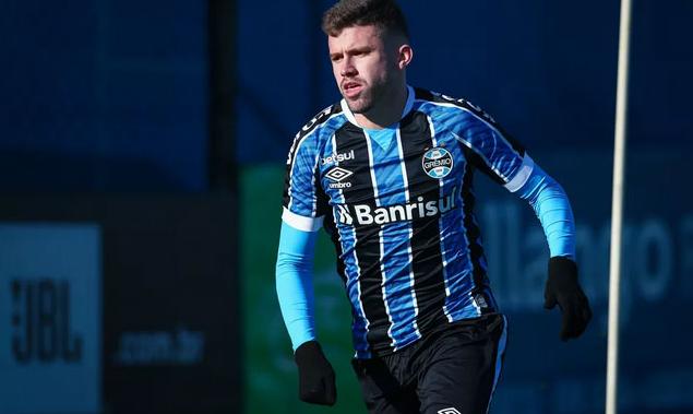 Atlético de Madrid surpreende e deve exigir retorno de lateral do Grêmio