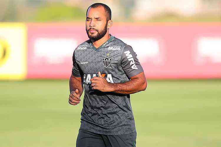 Atlético-MG deve rescindir com atacante, que está na mira do Fortaleza