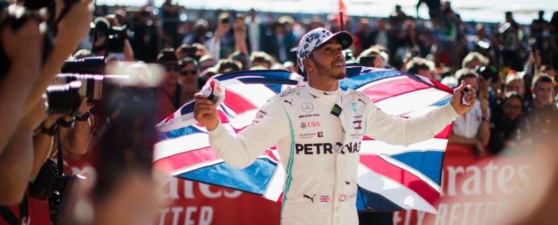 Hamilton critica policiais dos EUA por violência contra negros: ‘Uma desgraça’