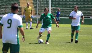 'Pandemia' no Guarani, democracia, críticas e títulos: histórias de Zenon