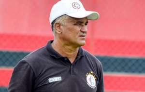 Sem dinheiro, clube da Série D perde técnico campeão da Copa do Nordeste