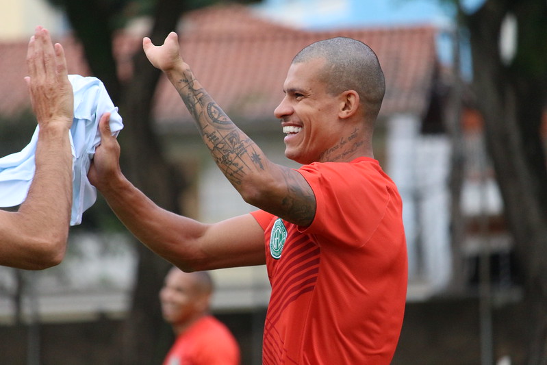 Lateral-esquerdo não renova contrato com o Guarani e fecha com time europeu