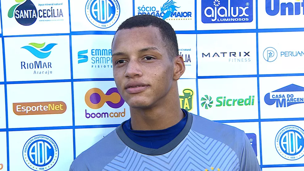 De olho na Série B, Confiança renova com lateral-esquerdo até 2022