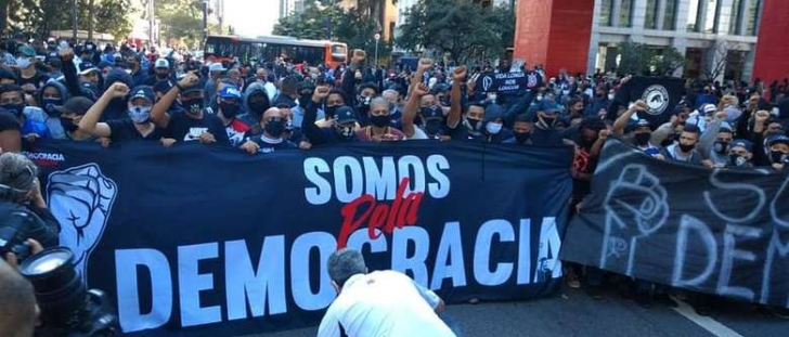 Torcedores planejam novo ato pró-democracia no próximo domingo