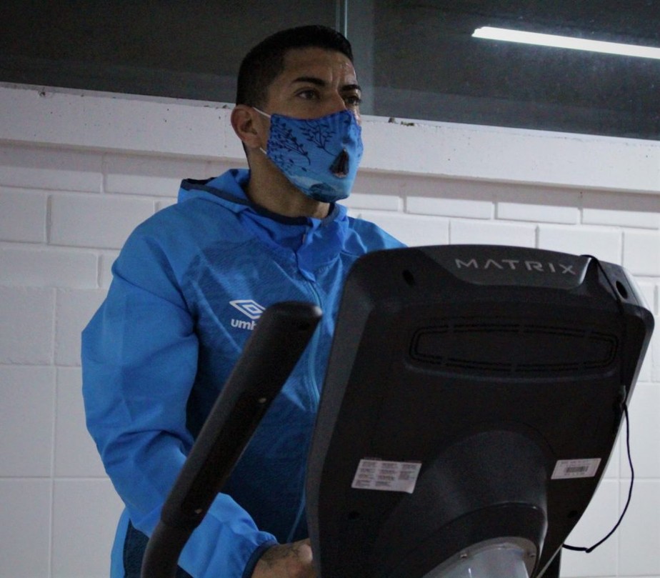 Ídolo do Corinthians se apresenta ao Avaí e testa positivo para Covid-19