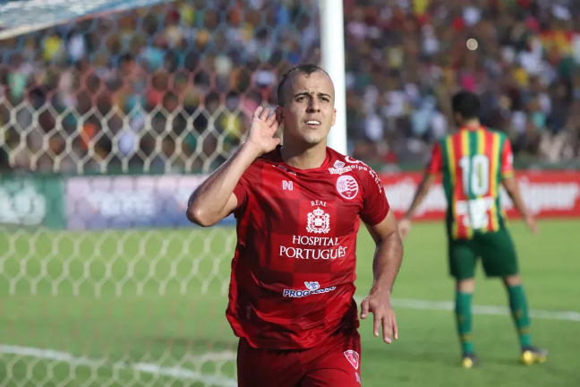 Cria do Fluminense, atacante do Náutico agenda cirurgia e deve voltar apenas em 2021