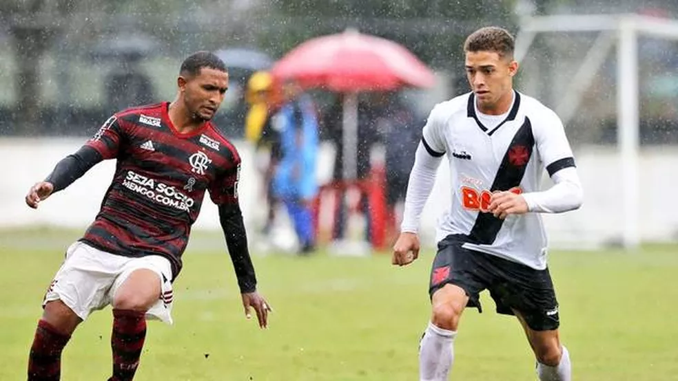 Promessa da base de grande time do Brasileirão é vendida para a Europa