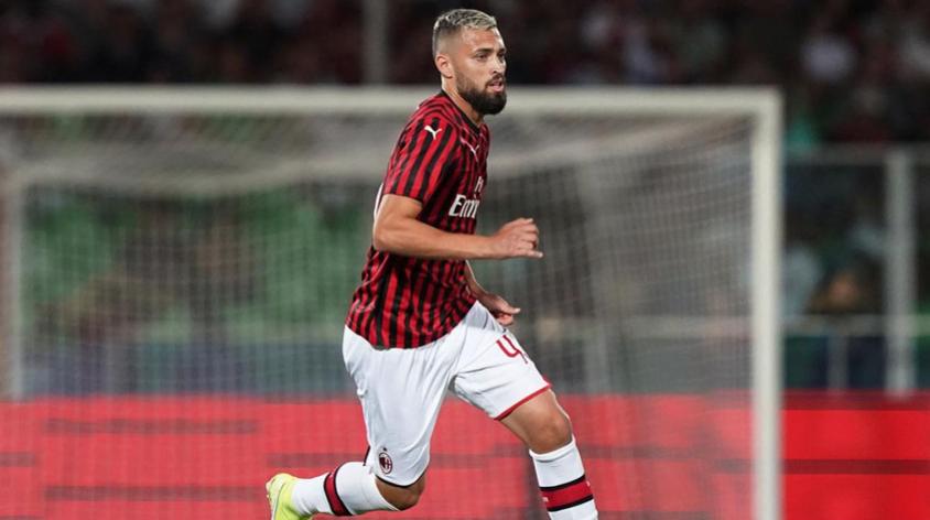 Ex-jogador do Flamengo se lesiona e poderá desfalcar Milan por um mês